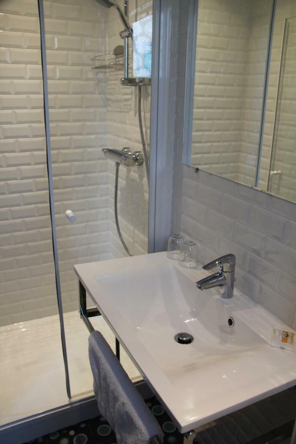 Les Toits De Paris Bed & Breakfast Dış mekan fotoğraf