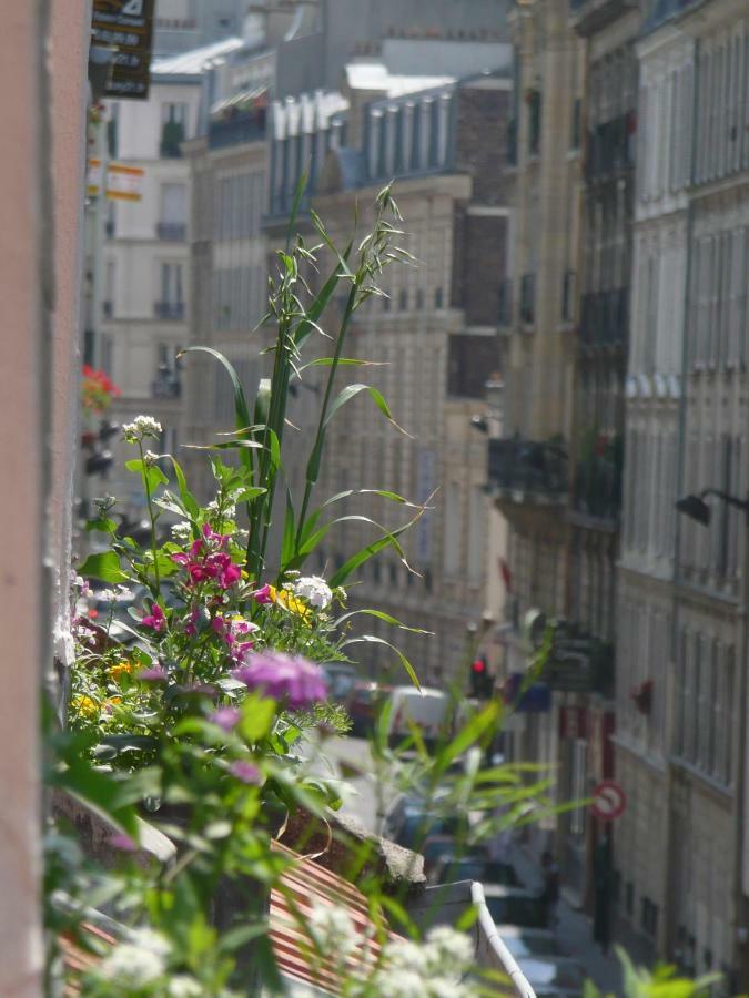 Les Toits De Paris Bed & Breakfast Dış mekan fotoğraf